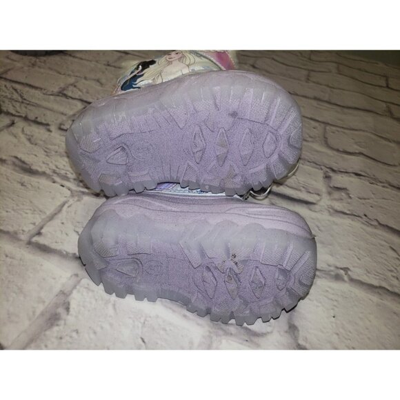 NEW Disney’s Frozen Toddler Girl LIGHT UP Winter Snow Boots Size 5 Shoe Purple - Picture 5 of 6